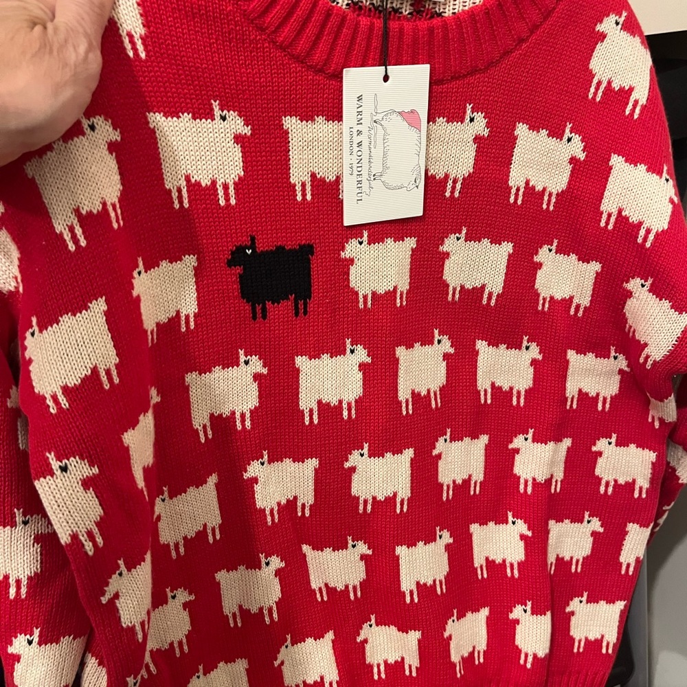 Red Sheep Pattern Sweater - Picture 3 of 6